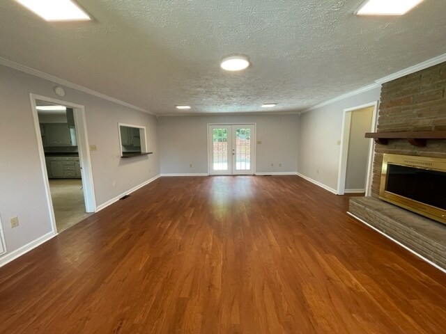 Building Photo - 153 E Toombs Ave