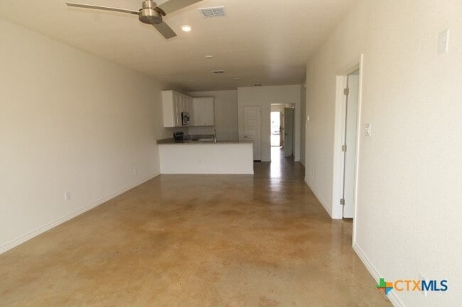 Building Photo - 1173 Lindsey Dr