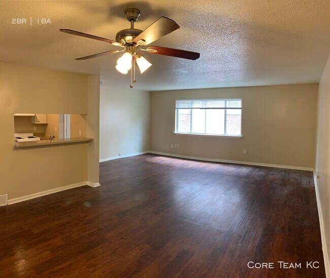 Building Photo - 2 Bedroom at 3921 Wyandotte