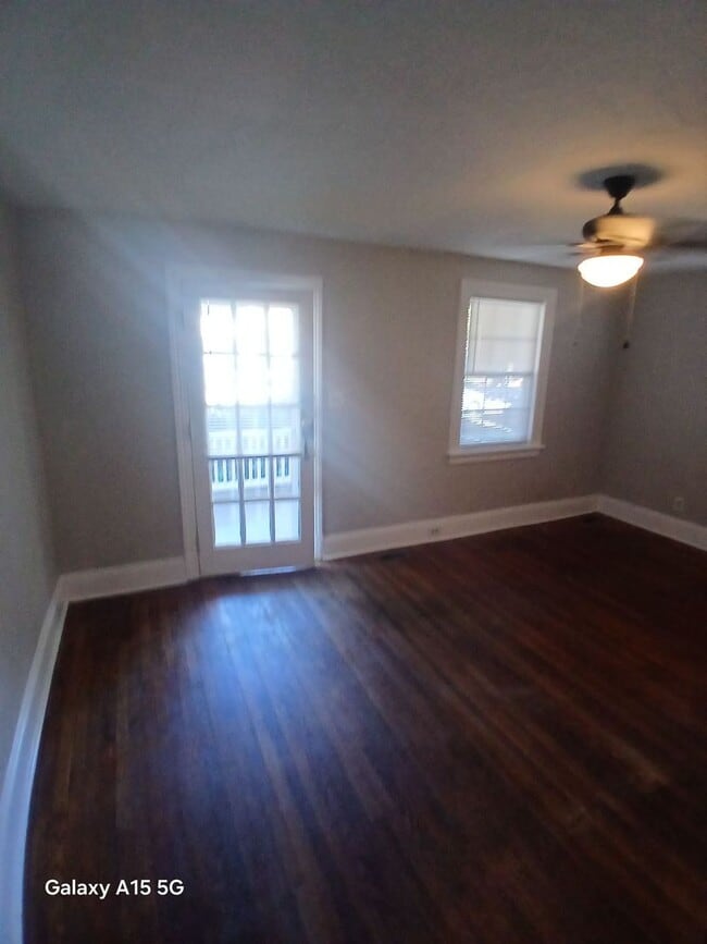 Foto del edificio - 3413 Stuart Ave