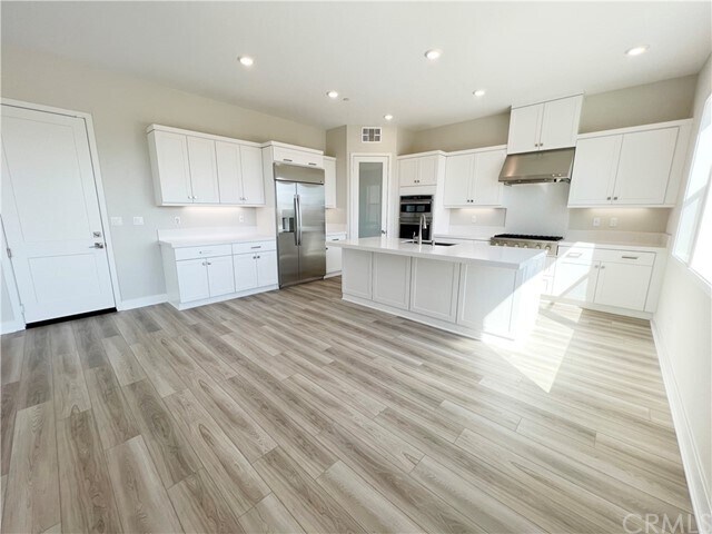 Building Photo - 611 Serrano Summit Dr