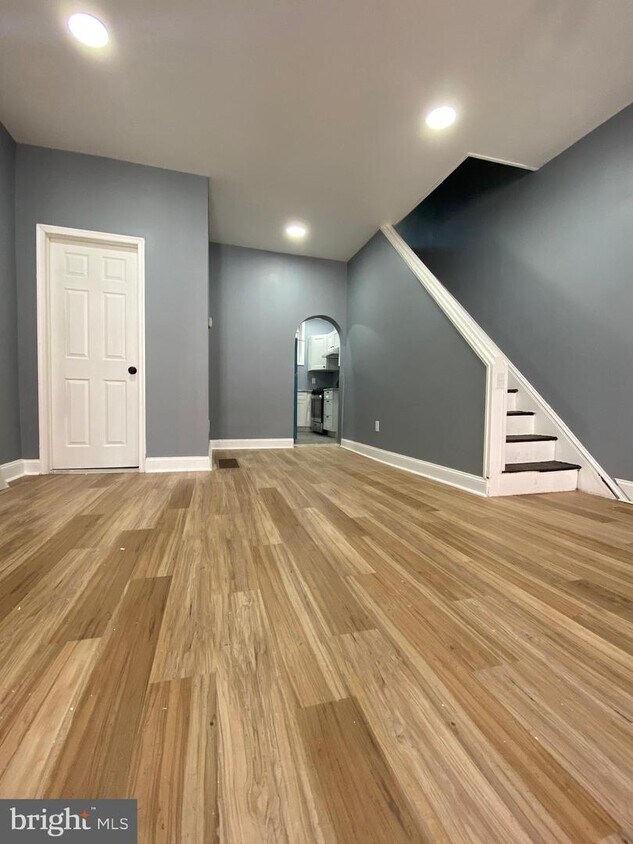 Foto principal - 2075 E Orleans St