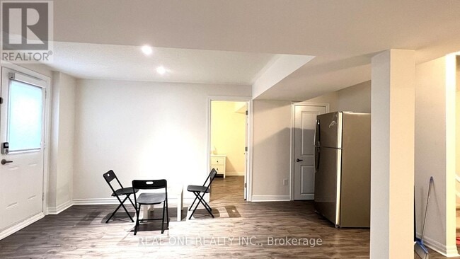 Photo du bâtiment - 3462 Clayton Trl