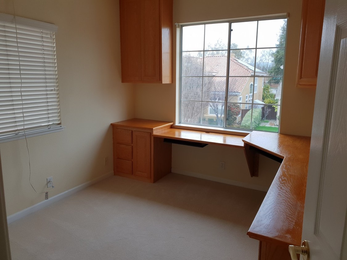 Primary Photo - 1591 Nobu Dr