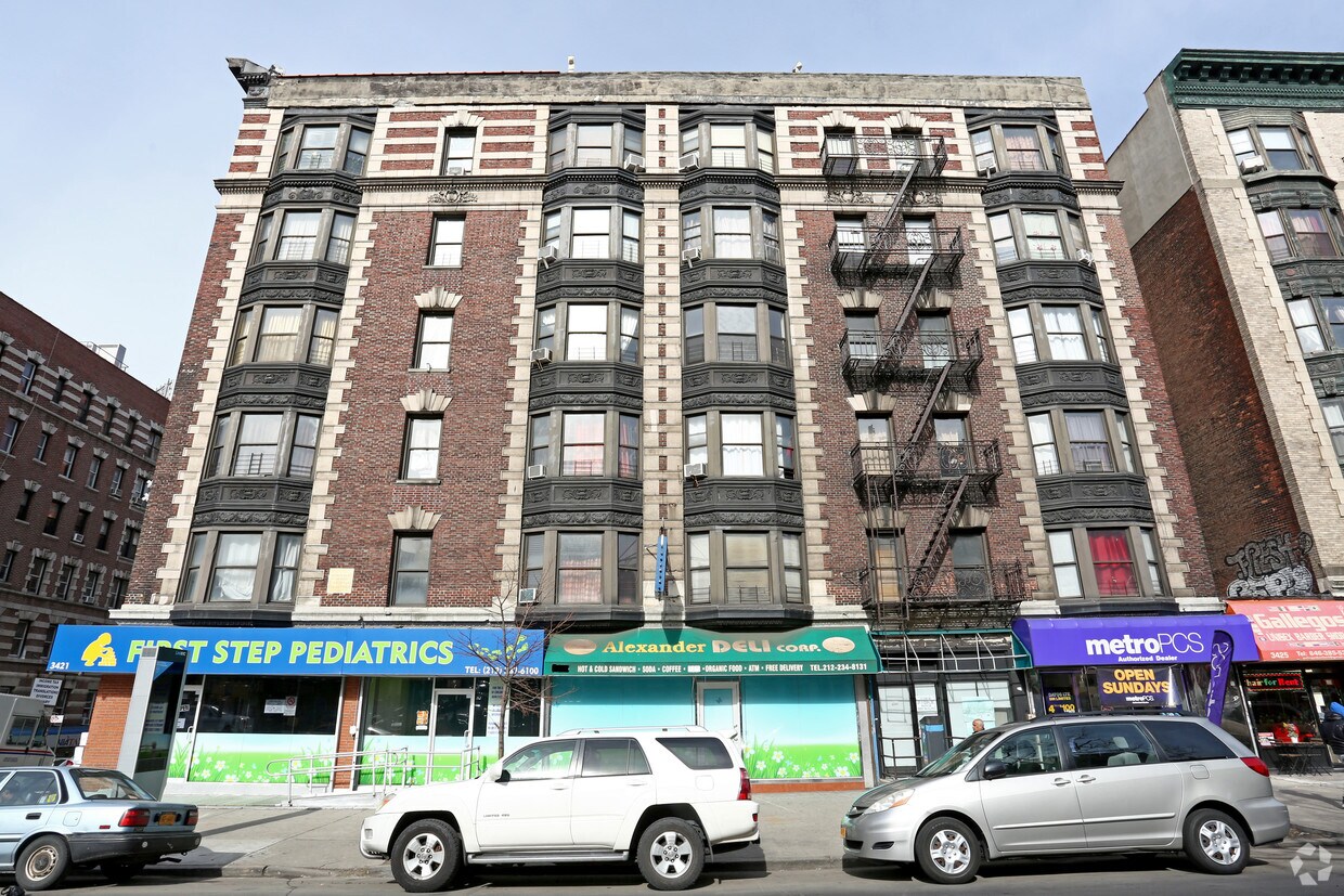 Building Photo - 3421-3425 Broadway