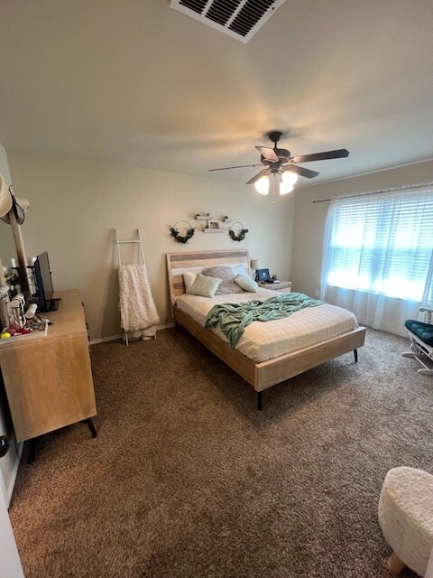 Foto del edificio - 6814 Oakridge Ave