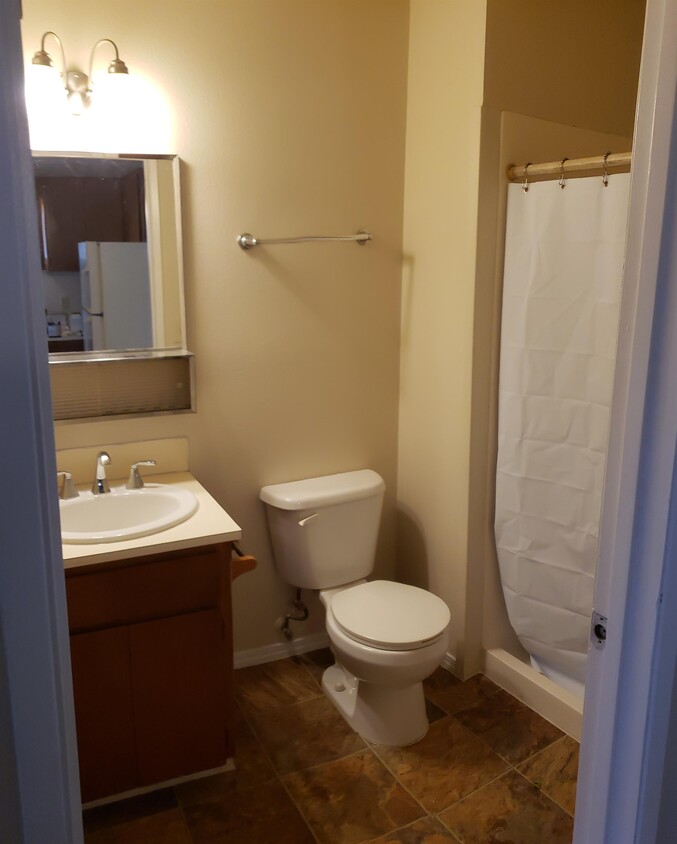 Foto del edificio - 2938 E Walnut St