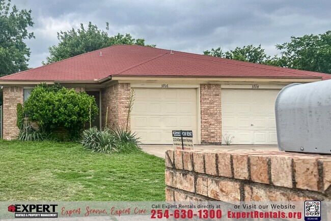 Building Photo - 3706 Hereford Ln