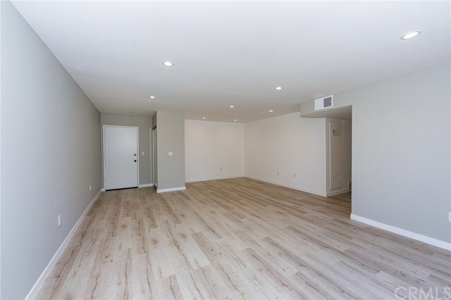 Building Photo - 835 E Lomita Ave
