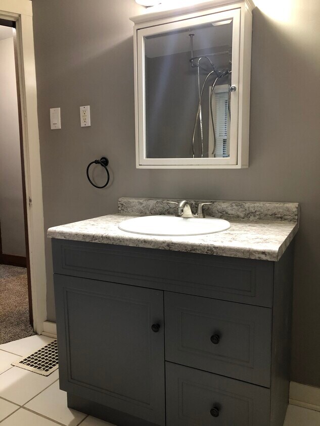 1920 Lawndale Dr, Fort Wayne, IN 46805 House for Rent in Fort Wayne