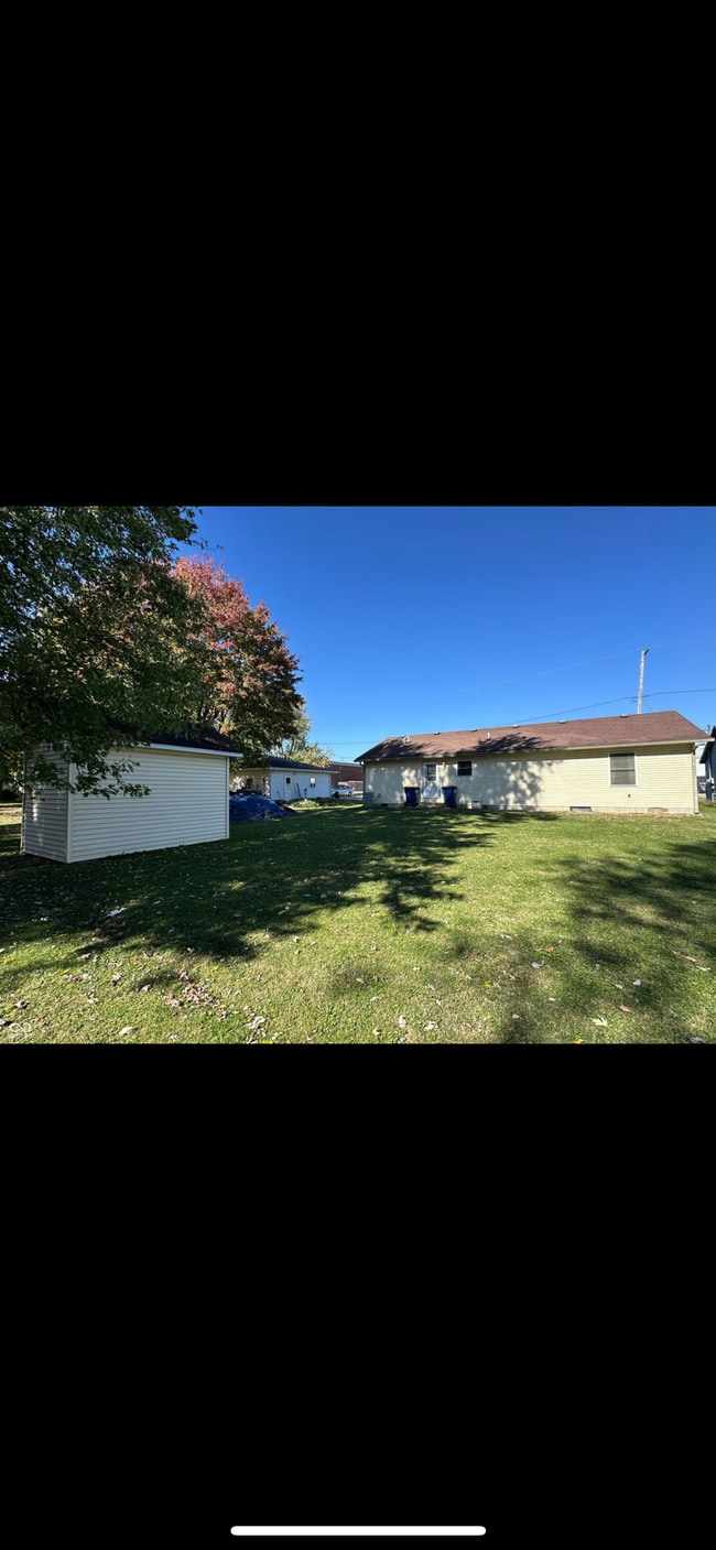 Building Photo - 1018 Avenue B St