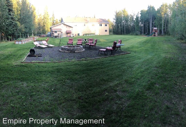 Building Photo - 2175 Chateau Ct