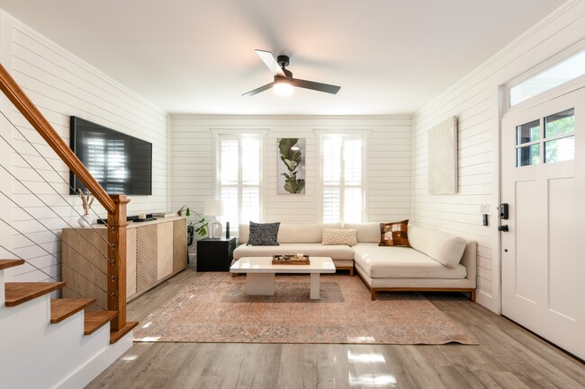 Foto del edificio - 886 Sedge Ct