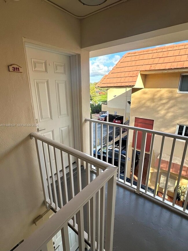 Foto del edificio - 1014 Salzedo St