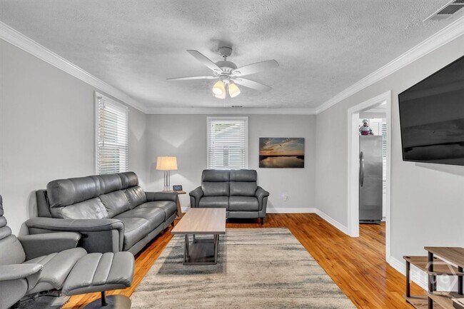 Foto del edificio - 404 E 66th St