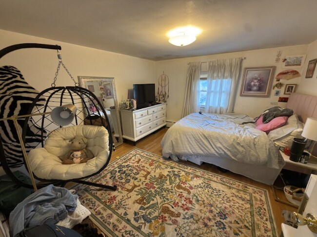 Foto del edificio - 26 Greylock Rd