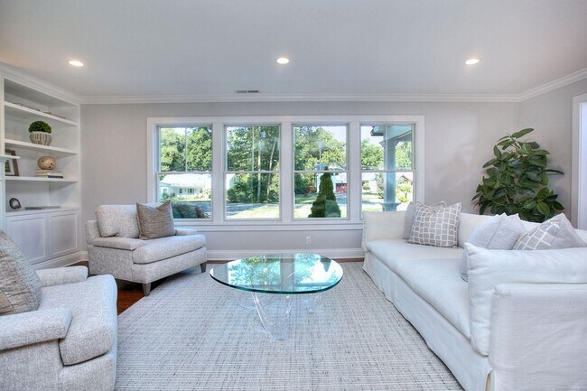 Foto del edificio - 9 Forest Dr