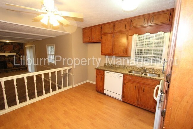 Building Photo - 2037 Cliffton Ter