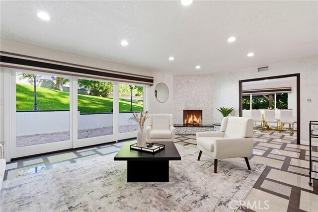Building Photo - 5836 Winnetka Ave