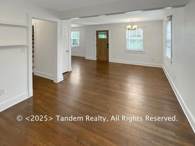 Building Photo - 2710 Sharondale Ct