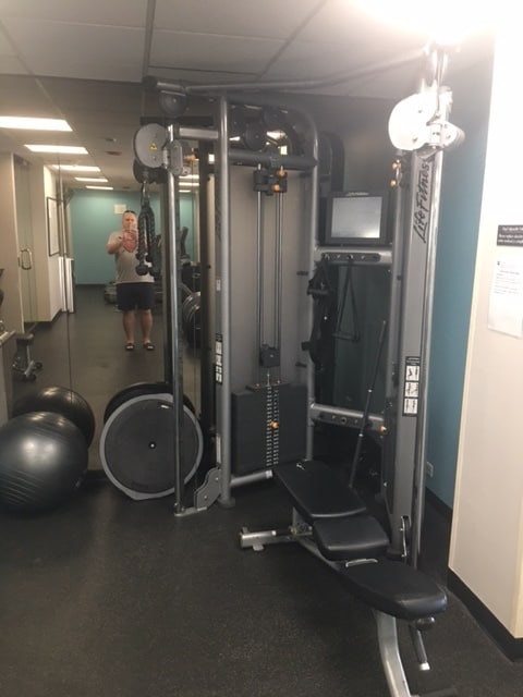 Foto del edificio - 2650 N Lakeview Ave