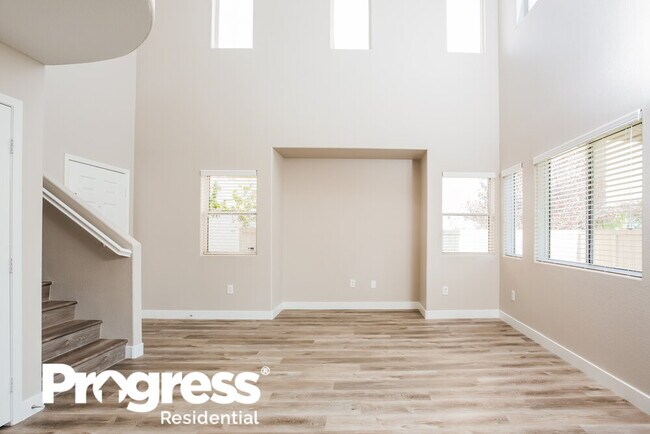 Building Photo - 3937 Bayamon St