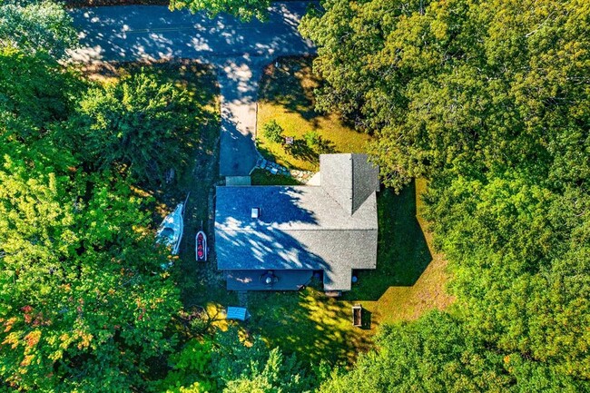 Building Photo - 98 Kimball Rd