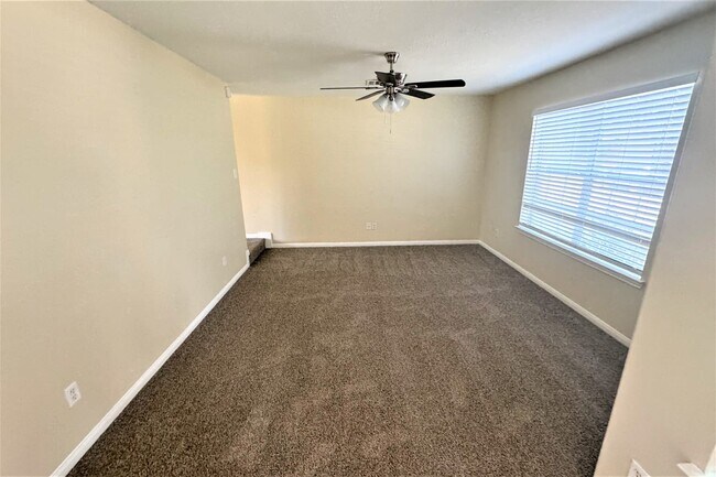 Building Photo - 6348 Austinville Dr