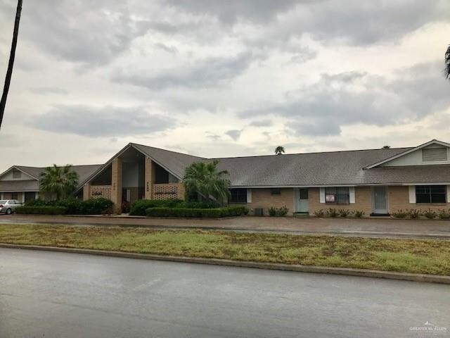 Building Photo - 700 W Fern Ave