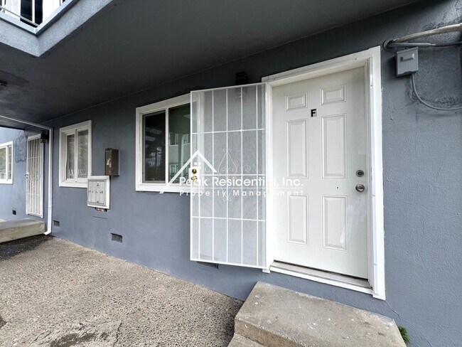 Foto del edificio - 42ndAve3916