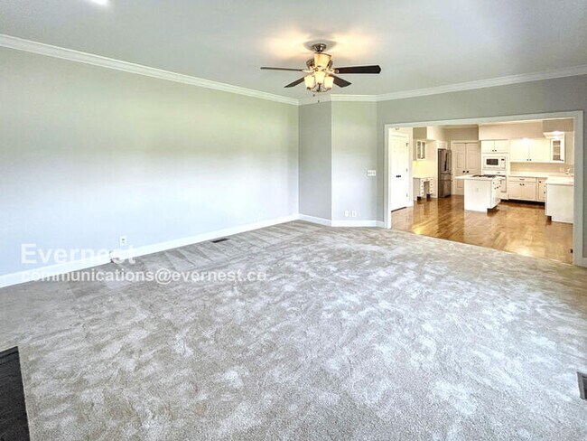 Building Photo - Spacious 5-Bedroom Home with Modern Amenit...