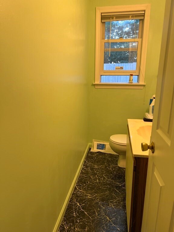 Building Photo - 28 Wedgewood Cir