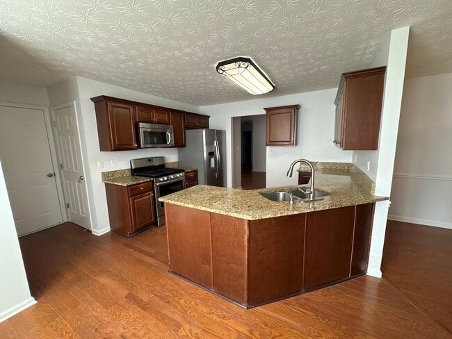 Photo - 1925 Heatherton Rd House