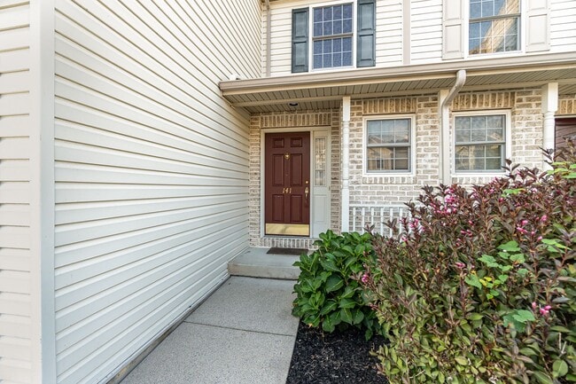 Building Photo - 141 Oaklea Rd