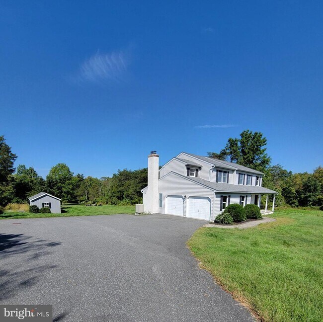 Foto del edificio - 328 Township Line Rd