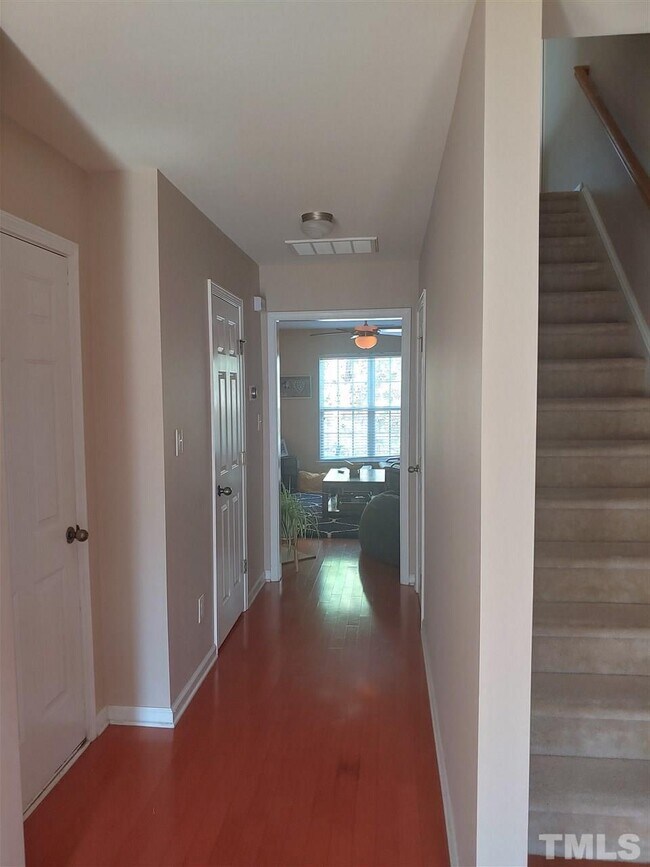 Foto del edificio - 10122 Blackwell Dr
