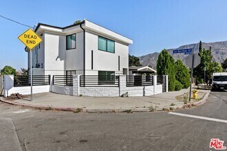 Building Photo - 10939 Christine Way