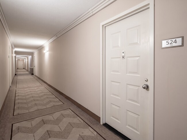Building Photo - 8360 Greensboro Dr