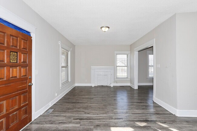 Foto del edificio - 2501 Spruce Ave
