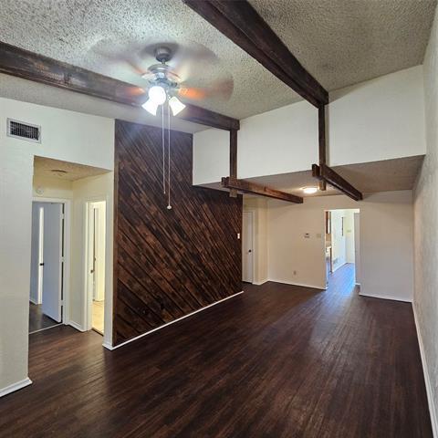 Foto del edificio - 1510 Cherrycrest Ln