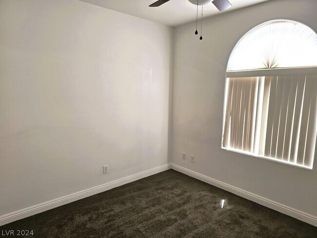 Building Photo - 1158 Calcione Dr