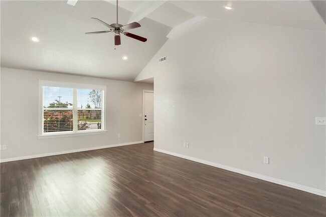 Foto del edificio - 1415 Summer Ave