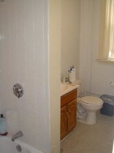 Building Photo - 132 Hemenway St