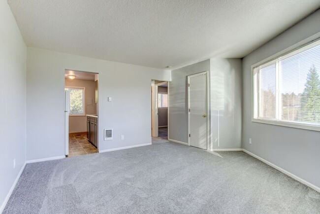 Foto del edificio - 2bed/1bath Available NOW! SPRING SPECIAL 1...