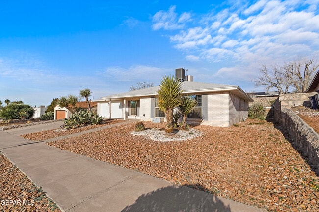 Building Photo - 7141 Gran Vida Dr