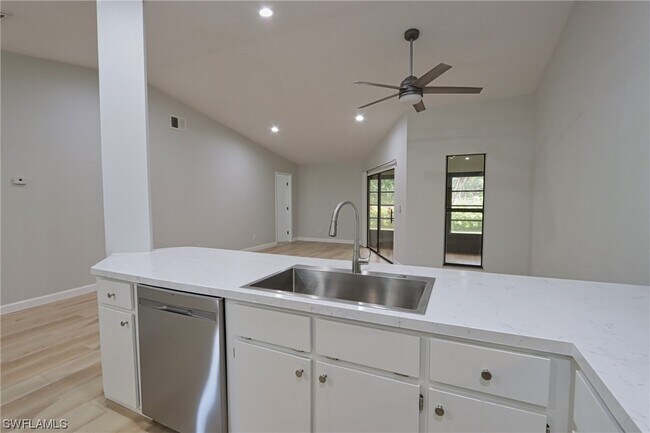 Foto del edificio - 5332 Concord Way