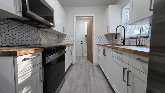 Photo - 1343 Poppy Ave House