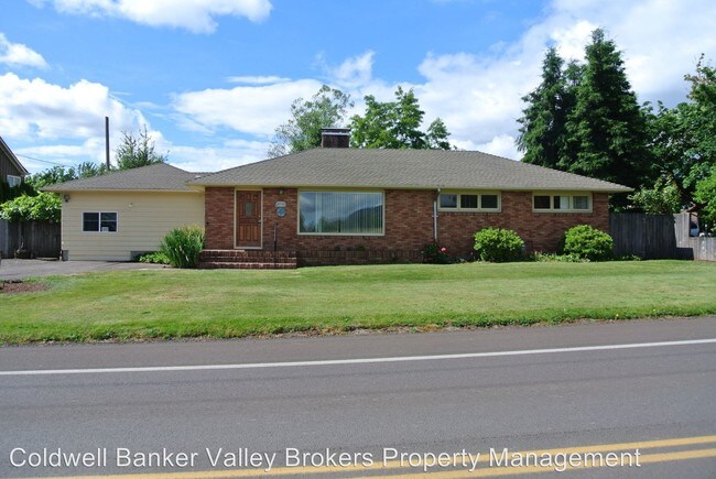 Building Photo - 3810 SW West Hills Rd