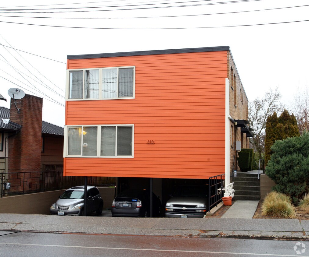 Building Photo - The Bostonianito