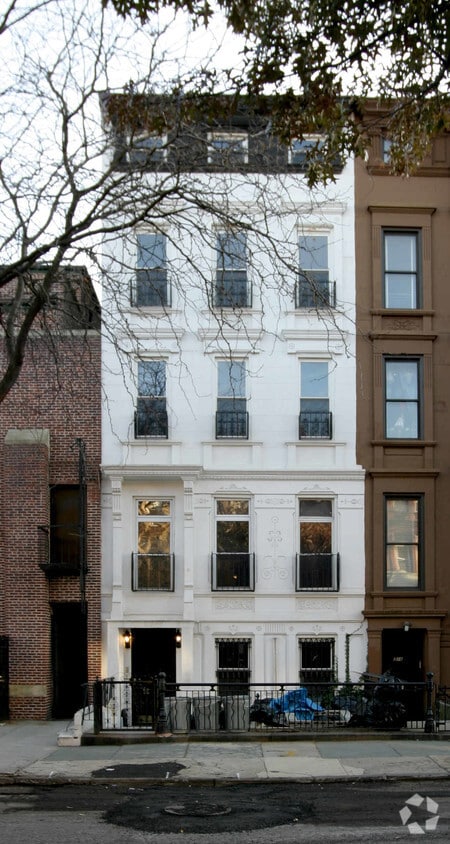 Primary Photo - 258 Jefferson Ave